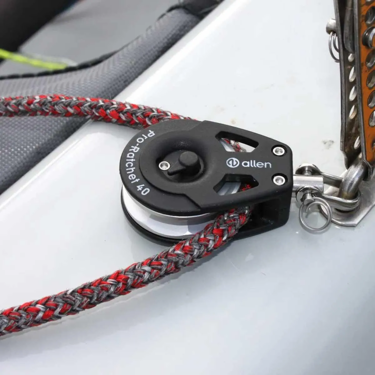 Allen 40mm Pro Ratchet Block with Aluminium Sheave