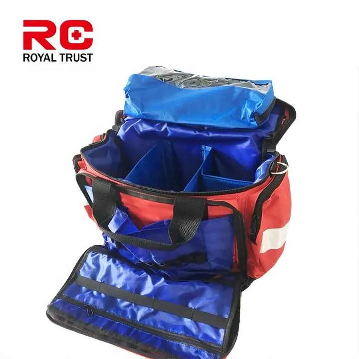 Emergency Medical Trauma Doctor Ambulance . الطوارئ الطبية الصدمات طبيب سيارة إسعاف