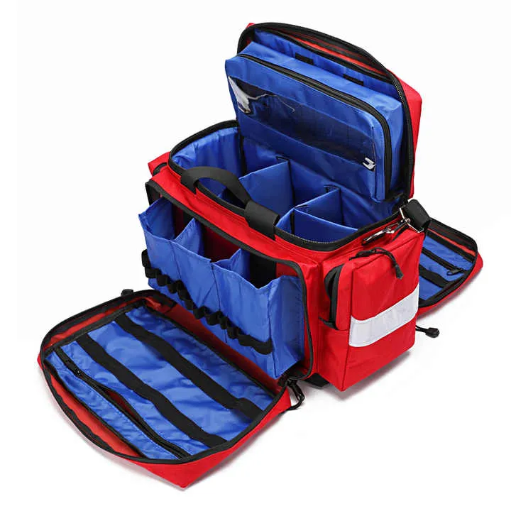 Emergency Medical Trauma Doctor Ambulance . الطوارئ الطبية الصدمات طبيب سيارة إسعاف