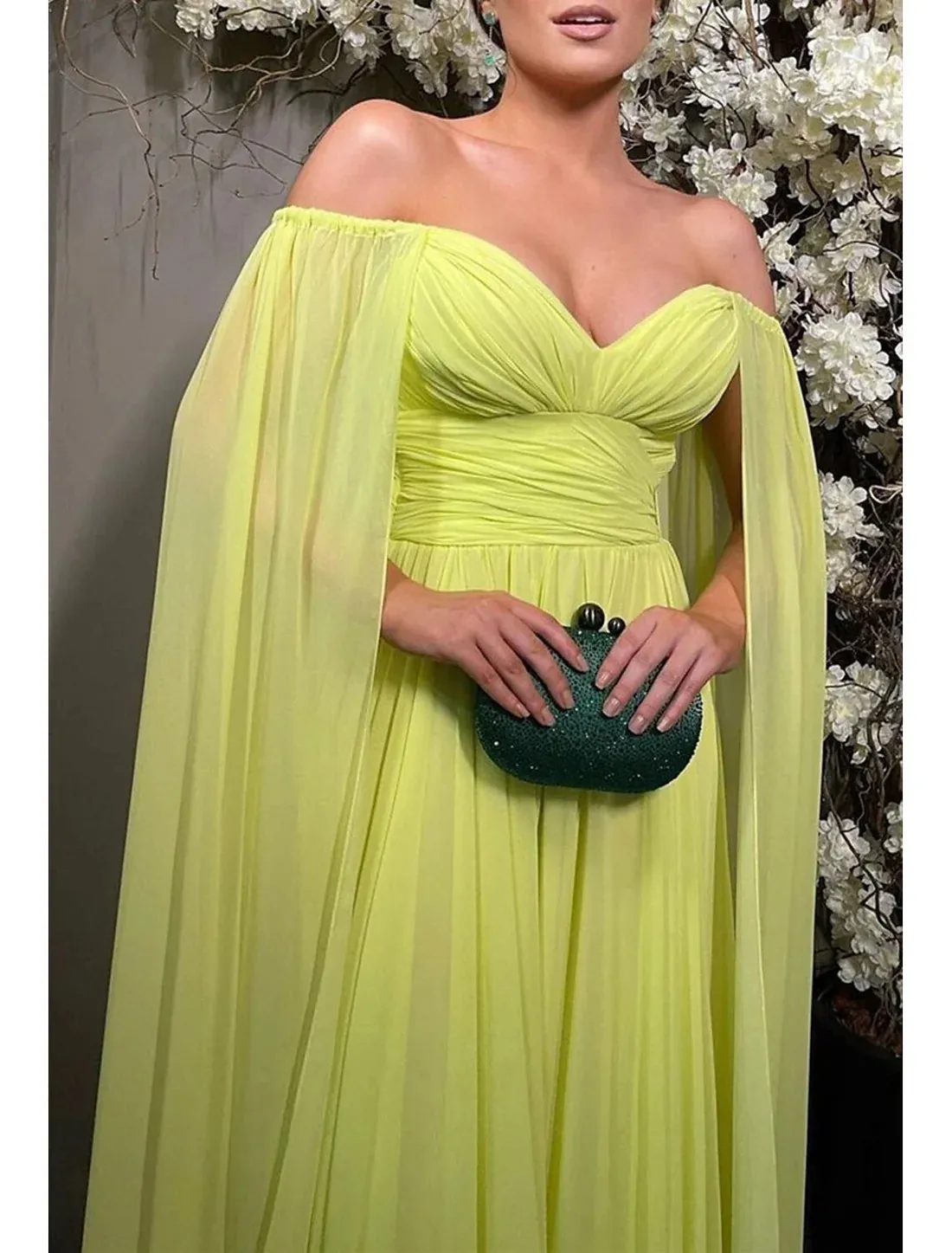 Luolandi A-Line Evening Gown Elegant Dress Formal Wedding Party Sweep / Brush Train Sleeveless Off Shoulder Capes Chiffon with Pleats Solid Color